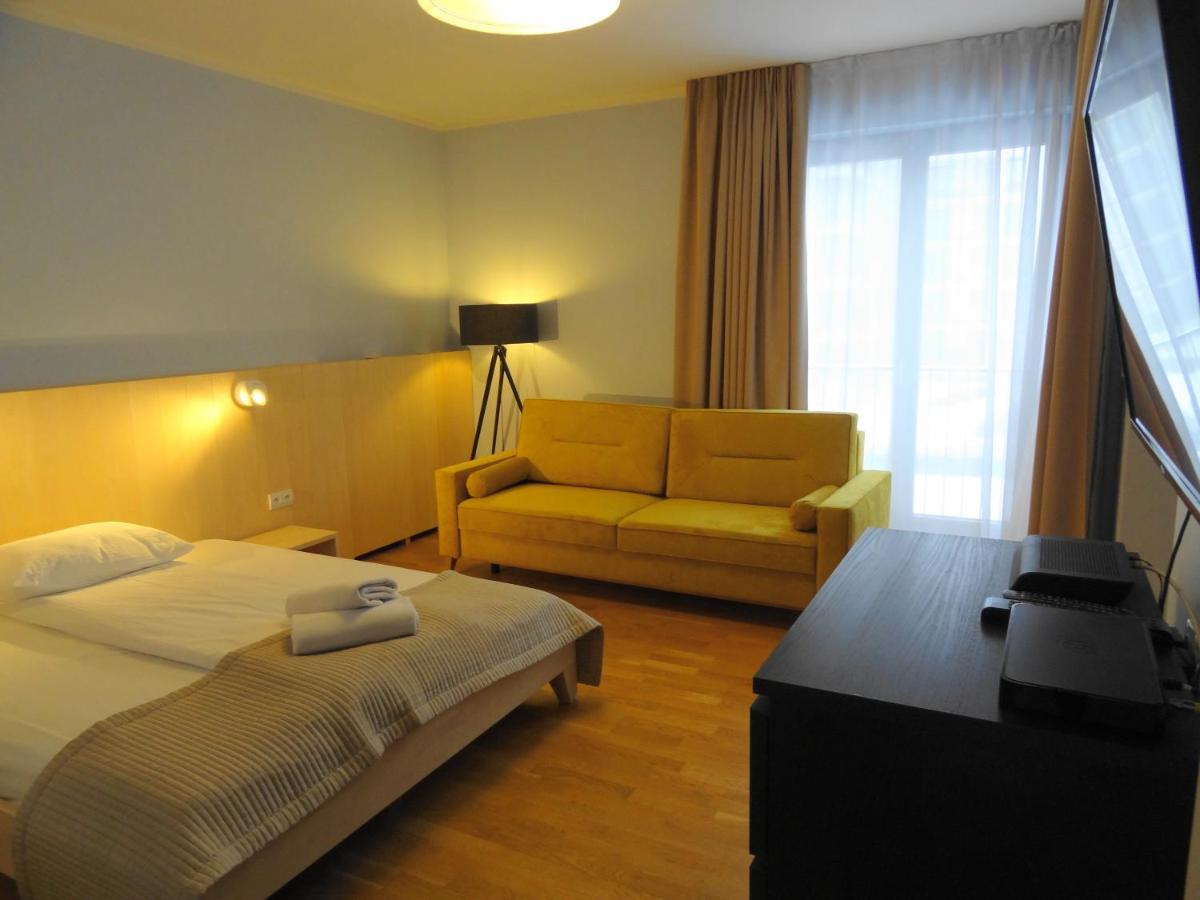 Pokorna 2 By Visitwarsaw Apartments מראה חיצוני תמונה